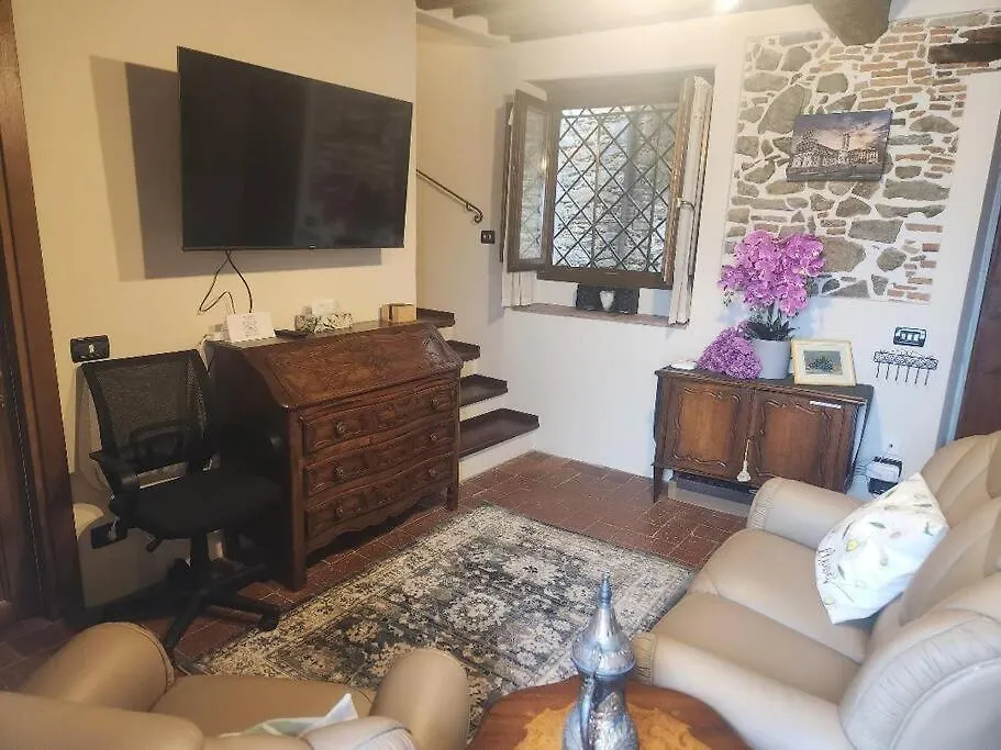 Holiday home Casa Dell 'Vista Gorgeous Remodeled Stone Country House In Rural Northern Tuscany Monti di Villa Italy